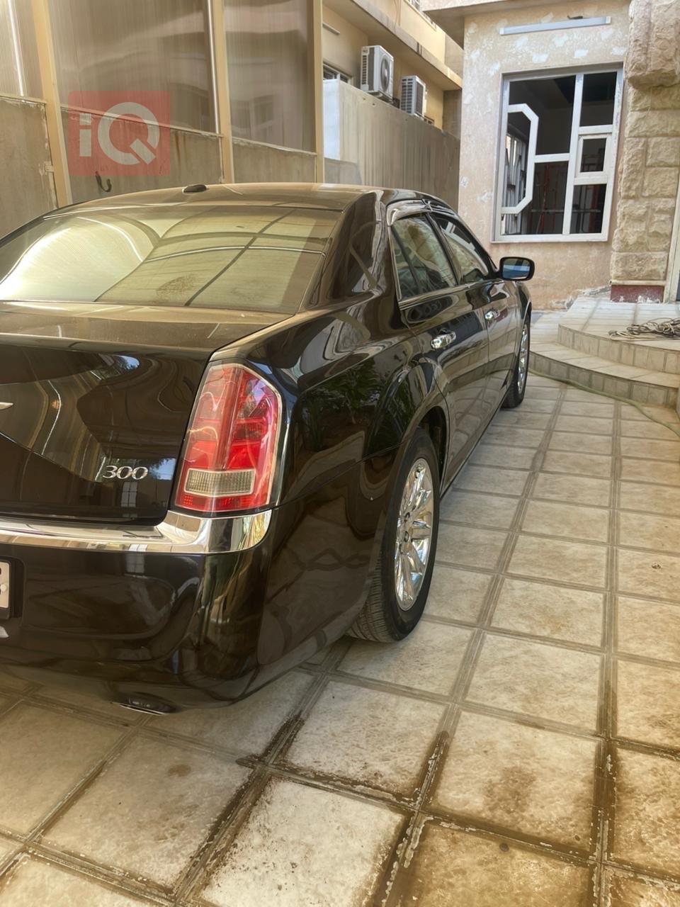 كرايسلر 300